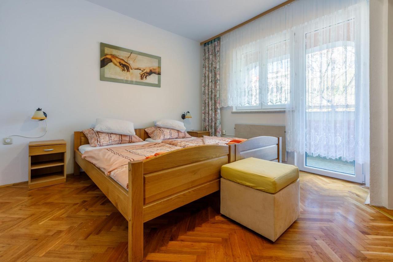 Apartments Villa 7 Crikvenica Exteriör bild