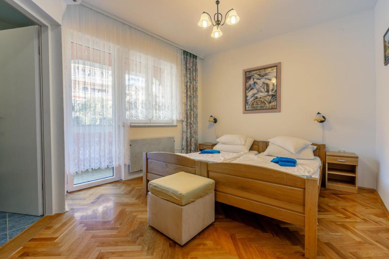 Apartments Villa 7 Crikvenica Exteriör bild